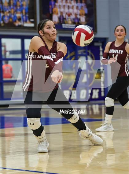 Thumbnail 3 in Nocona vs. Hawley (UIL 2A Area Playoff Division I) photogallery.