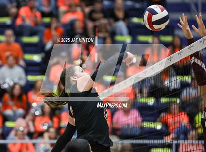 Thumbnail 1 in Nocona vs. Hawley (UIL 2A Area Playoff Division I) photogallery.