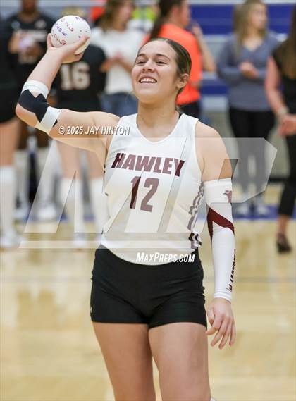 Thumbnail 3 in Nocona vs. Hawley (UIL 2A Area Playoff Division I) photogallery.