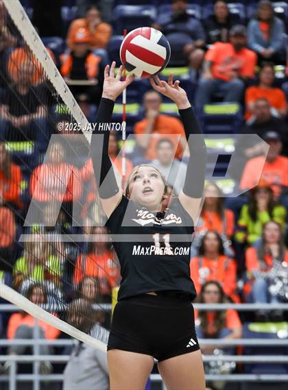 Thumbnail 1 in Nocona vs. Hawley (UIL 2A Area Playoff Division I) photogallery.