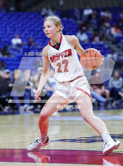 Thumbnail 1 in Gruver vs. Hearne (UIL 2A Basketball State Seminal) photogallery.