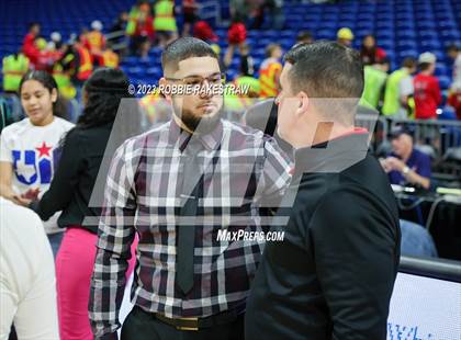Thumbnail 2 in Gruver vs. Hearne (UIL 2A Basketball State Seminal) photogallery.
