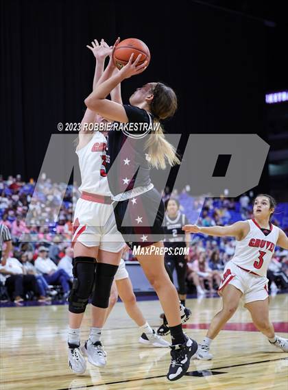 Thumbnail 2 in Gruver vs. Hearne (UIL 2A Basketball State Seminal) photogallery.