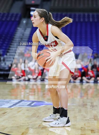 Thumbnail 3 in Gruver vs. Hearne (UIL 2A Basketball State Seminal) photogallery.