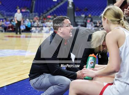 Thumbnail 3 in Gruver vs. Hearne (UIL 2A Basketball State Seminal) photogallery.