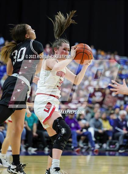 Thumbnail 1 in Gruver vs. Hearne (UIL 2A Basketball State Seminal) photogallery.