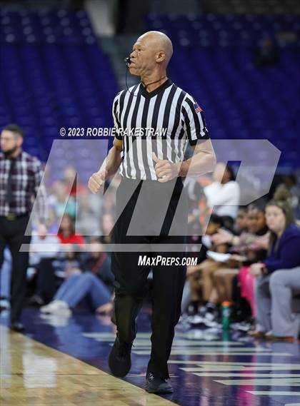 Thumbnail 2 in Gruver vs. Hearne (UIL 2A Basketball State Seminal) photogallery.