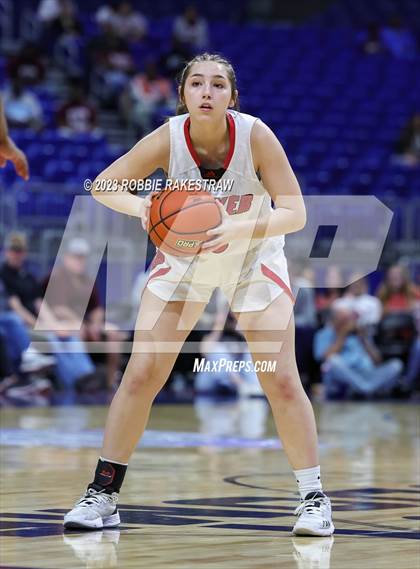 Thumbnail 3 in Gruver vs. Hearne (UIL 2A Basketball State Seminal) photogallery.