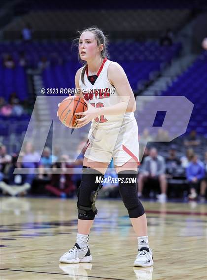 Thumbnail 3 in Gruver vs. Hearne (UIL 2A Basketball State Seminal) photogallery.