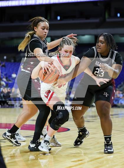 Thumbnail 1 in Gruver vs. Hearne (UIL 2A Basketball State Seminal) photogallery.