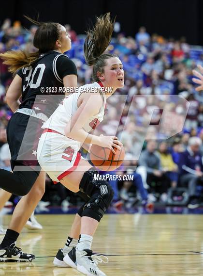 Thumbnail 2 in Gruver vs. Hearne (UIL 2A Basketball State Seminal) photogallery.