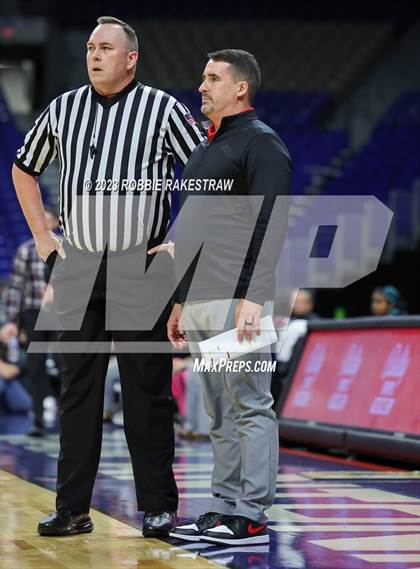 Thumbnail 2 in Gruver vs. Hearne (UIL 2A Basketball State Seminal) photogallery.