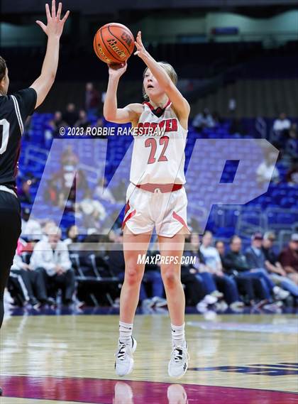 Thumbnail 3 in Gruver vs. Hearne (UIL 2A Basketball State Seminal) photogallery.