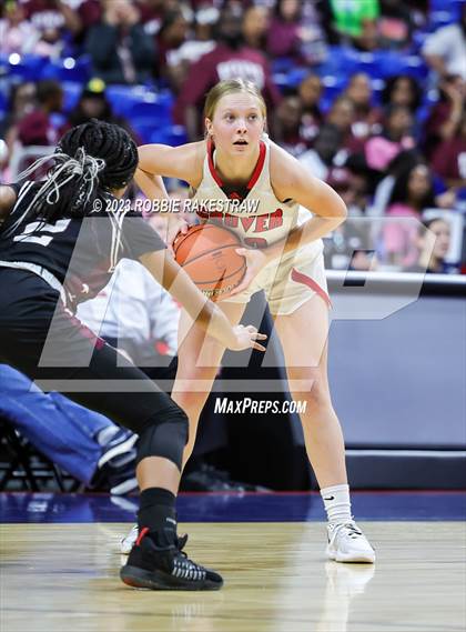 Thumbnail 1 in Gruver vs. Hearne (UIL 2A Basketball State Seminal) photogallery.