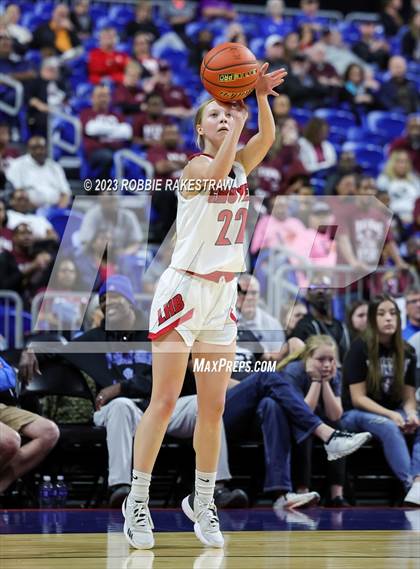 Thumbnail 3 in Gruver vs. Hearne (UIL 2A Basketball State Seminal) photogallery.
