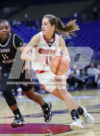 Thumbnail 2 in Gruver vs. Hearne (UIL 2A Basketball State Seminal) photogallery.