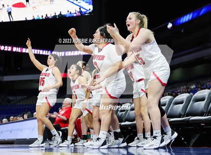 Thumbnail 3 in Gruver vs. Hearne (UIL 2A Basketball State Seminal) photogallery.