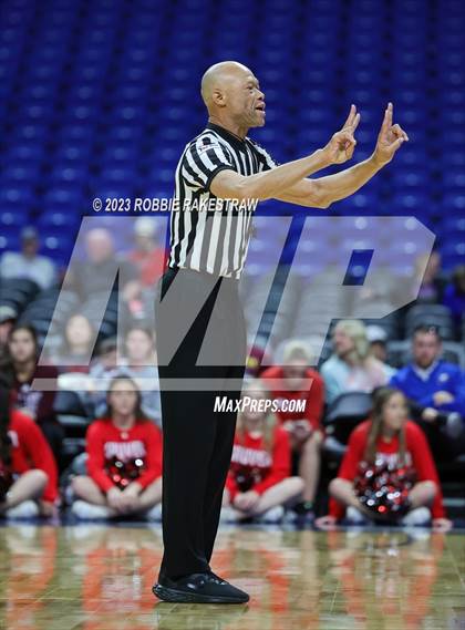 Thumbnail 1 in Gruver vs. Hearne (UIL 2A Basketball State Seminal) photogallery.
