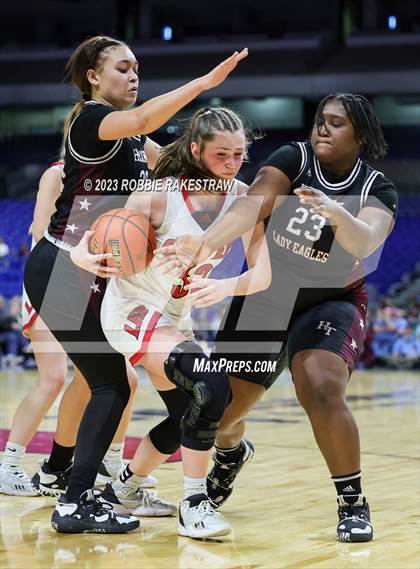Thumbnail 3 in Gruver vs. Hearne (UIL 2A Basketball State Seminal) photogallery.