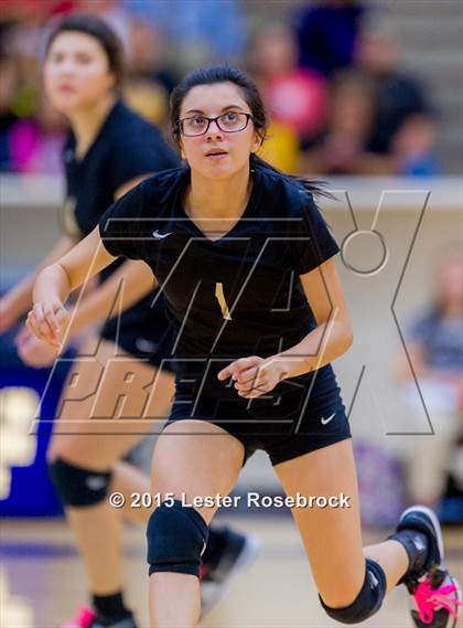 Thumbnail 1 in Alamo Heights vs. Edison (UIL 5A Bi-District Playoff) photogallery.