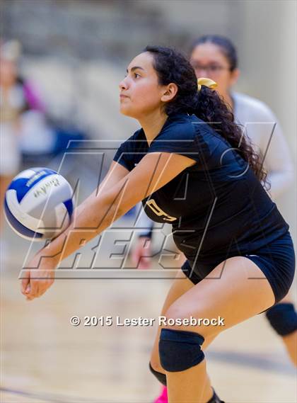 Thumbnail 2 in Alamo Heights vs. Edison (UIL 5A Bi-District Playoff) photogallery.