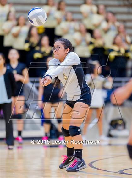 Thumbnail 1 in Alamo Heights vs. Edison (UIL 5A Bi-District Playoff) photogallery.