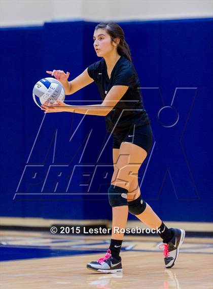 Thumbnail 2 in Alamo Heights vs. Edison (UIL 5A Bi-District Playoff) photogallery.