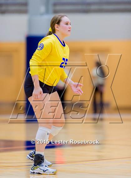 Thumbnail 3 in Alamo Heights vs. Edison (UIL 5A Bi-District Playoff) photogallery.