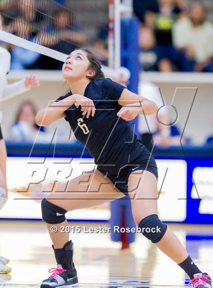 Thumbnail 1 in Alamo Heights vs. Edison (UIL 5A Bi-District Playoff) photogallery.