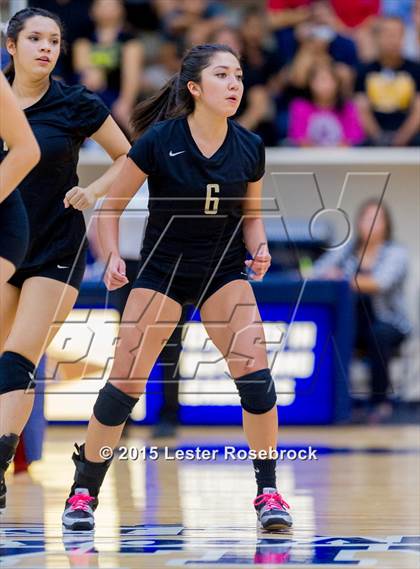 Thumbnail 1 in Alamo Heights vs. Edison (UIL 5A Bi-District Playoff) photogallery.