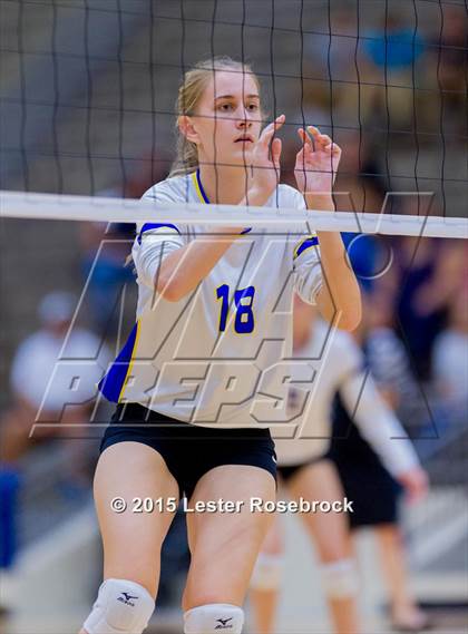 Thumbnail 1 in Alamo Heights vs. Edison (UIL 5A Bi-District Playoff) photogallery.