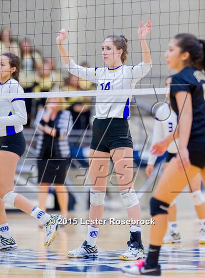 Thumbnail 1 in Alamo Heights vs. Edison (UIL 5A Bi-District Playoff) photogallery.