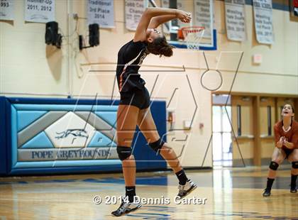 Thumbnail 2 in Kell vs. Pope photogallery.