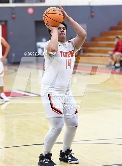 Thumbnail 2 in Wasco vs. Highland photogallery.