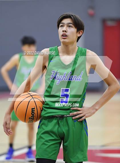 Thumbnail 2 in Wasco vs. Highland photogallery.