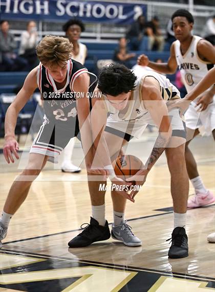 Thumbnail 1 in Palos Verdes vs. St. John Bosco (Bosco Classic) photogallery.