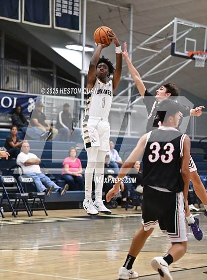 Thumbnail 3 in Palos Verdes vs. St. John Bosco (Bosco Classic) photogallery.