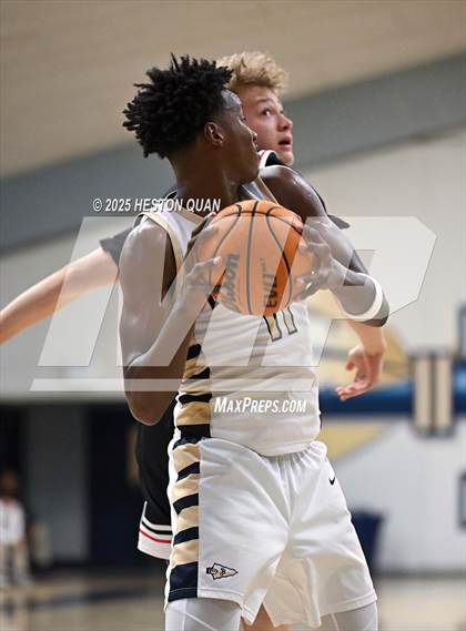 Thumbnail 2 in Palos Verdes vs. St. John Bosco (Bosco Classic) photogallery.