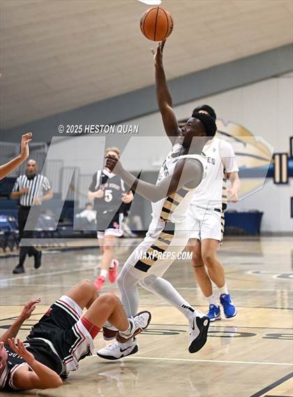 Thumbnail 1 in Palos Verdes vs. St. John Bosco (Bosco Classic) photogallery.