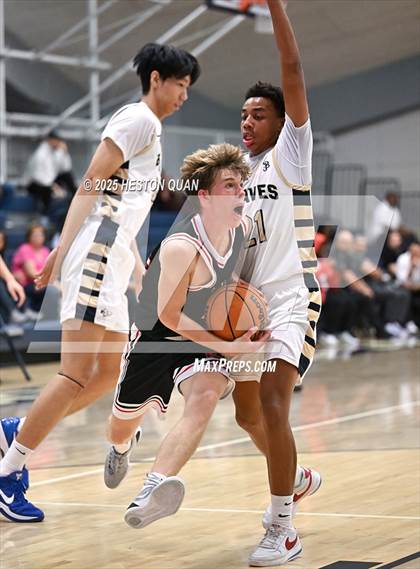 Thumbnail 2 in Palos Verdes vs. St. John Bosco (Bosco Classic) photogallery.