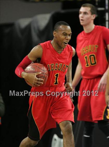 Thumbnail 3 in Sheldon vs. Jesuit (CIF D1 NorCal Regional Final) photogallery.