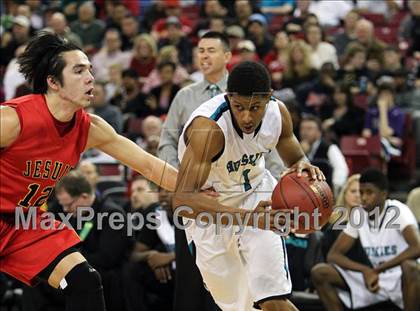 Thumbnail 3 in Sheldon vs. Jesuit (CIF D1 NorCal Regional Final) photogallery.