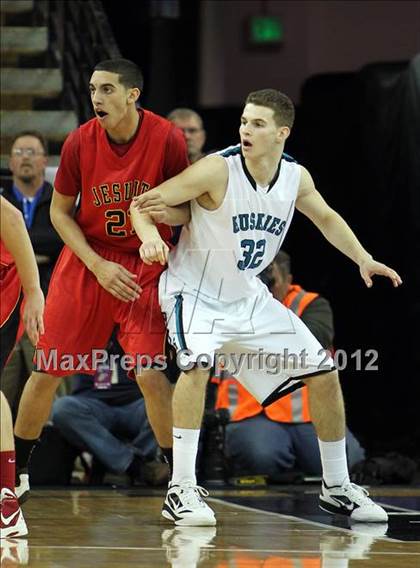Thumbnail 1 in Sheldon vs. Jesuit (CIF D1 NorCal Regional Final) photogallery.