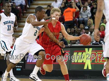 Thumbnail 1 in Sheldon vs. Jesuit (CIF D1 NorCal Regional Final) photogallery.