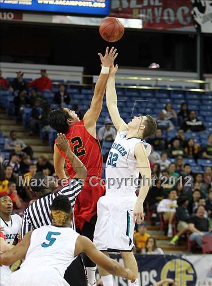 Thumbnail 3 in Sheldon vs. Jesuit (CIF D1 NorCal Regional Final) photogallery.