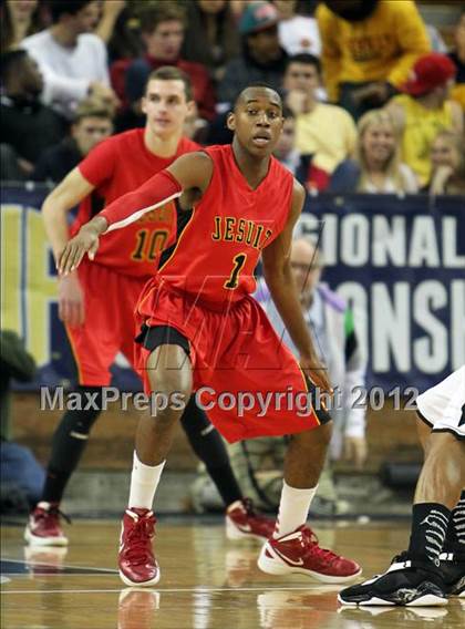 Thumbnail 1 in Sheldon vs. Jesuit (CIF D1 NorCal Regional Final) photogallery.