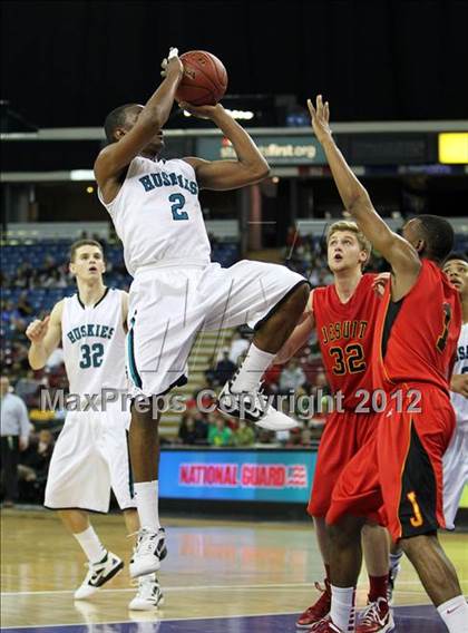 Thumbnail 1 in Sheldon vs. Jesuit (CIF D1 NorCal Regional Final) photogallery.