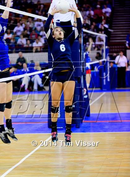 Thumbnail 1 in Platte Valley vs. Coal Ridge (CHSAA 3A Playoff) photogallery.