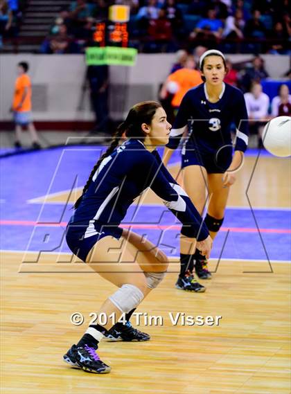 Thumbnail 2 in Platte Valley vs. Coal Ridge (CHSAA 3A Playoff) photogallery.