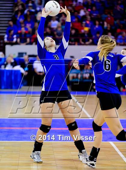 Thumbnail 1 in Platte Valley vs. Coal Ridge (CHSAA 3A Playoff) photogallery.
